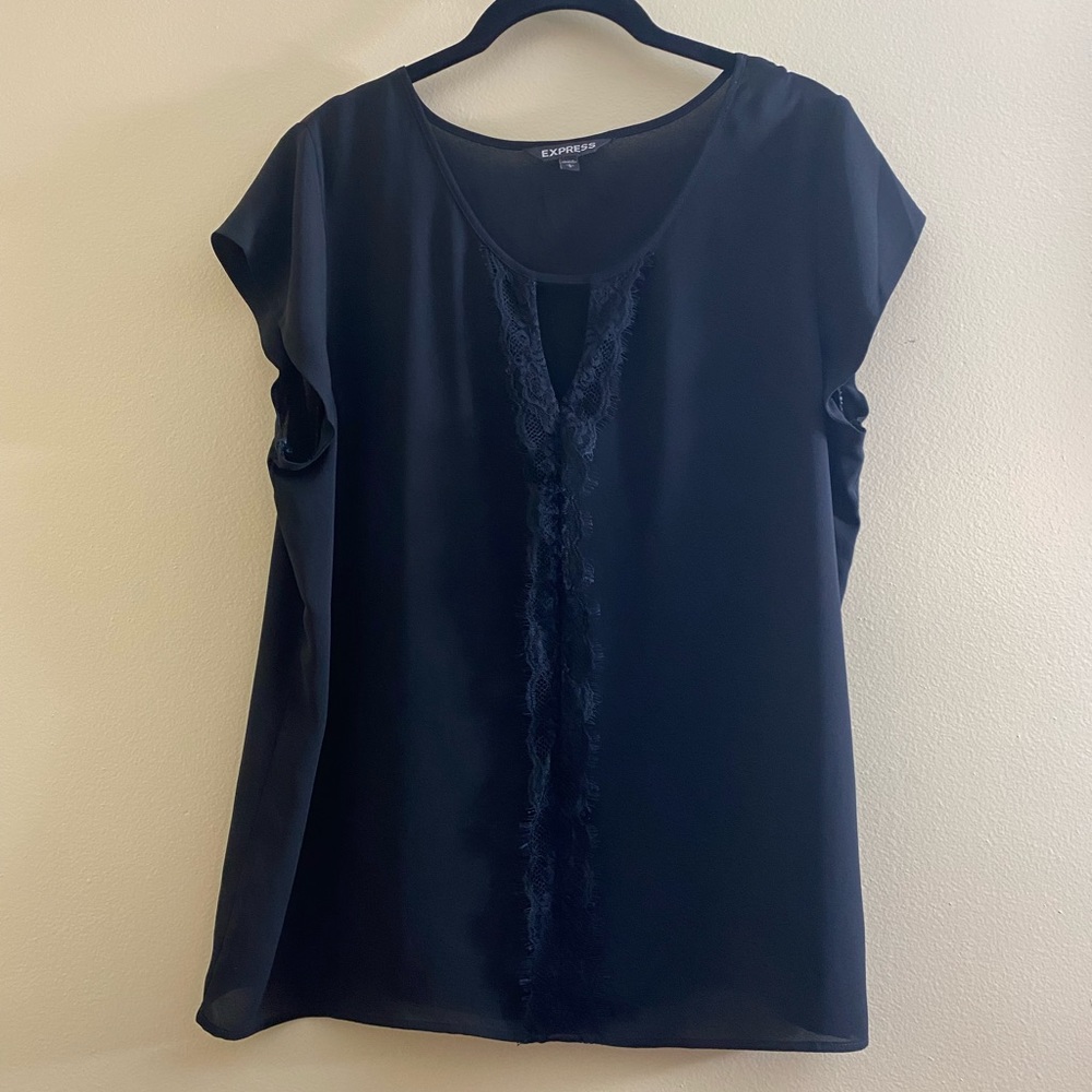 Express Cut Out Top - Picture 6 of 8